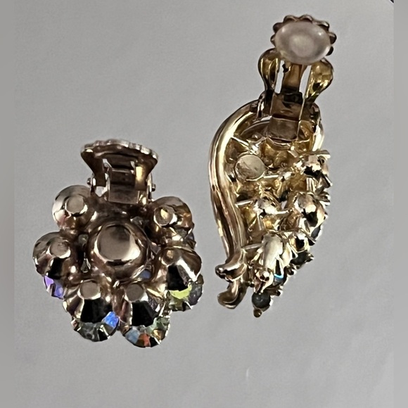 Vintage Mismatched ClipOn Earrings with Aurora Borealis Rhinestone Retro Sparkle - Picture 7 of 17